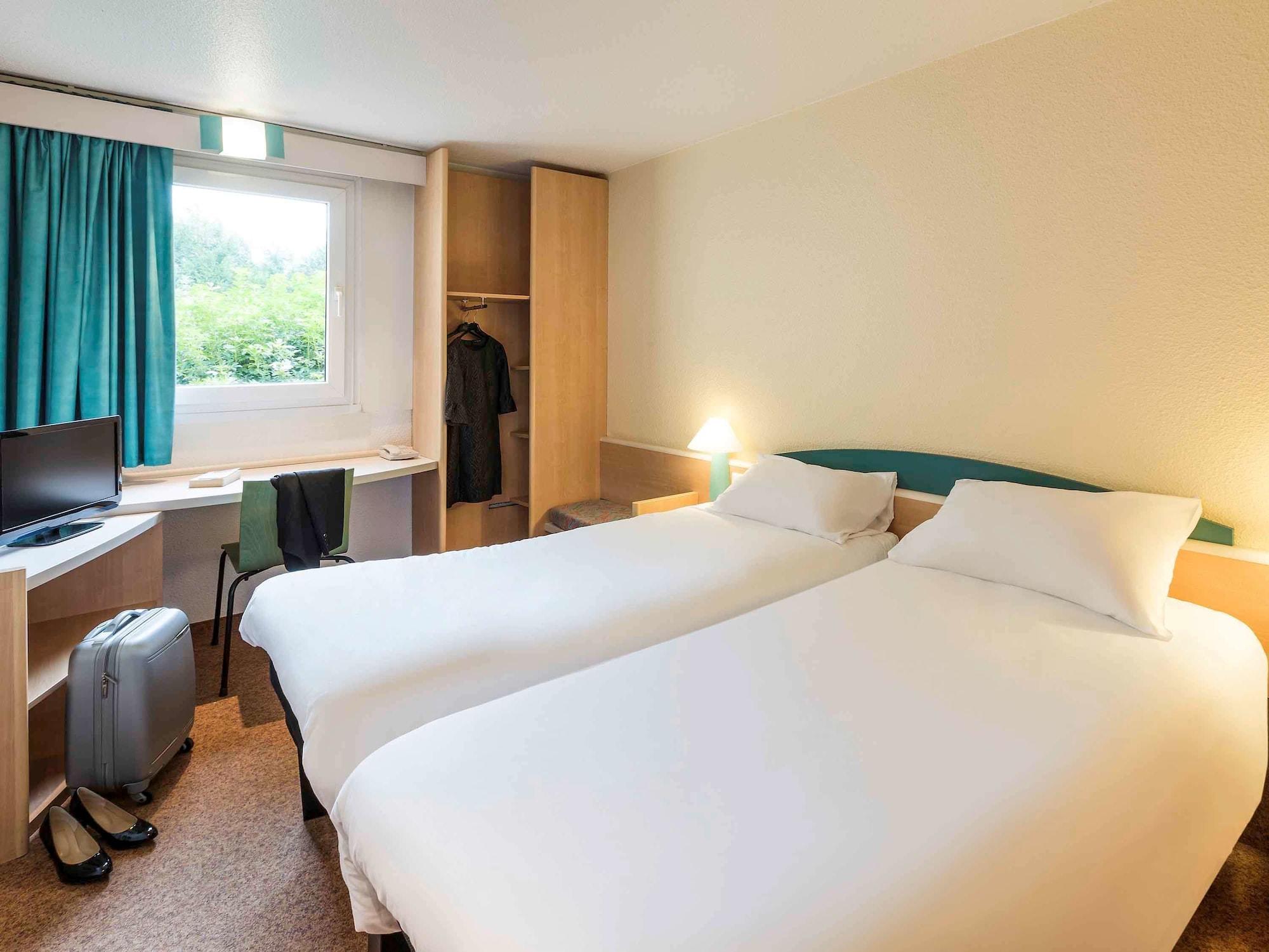 Отель Ibis Rennes Cesson Экстерьер фото