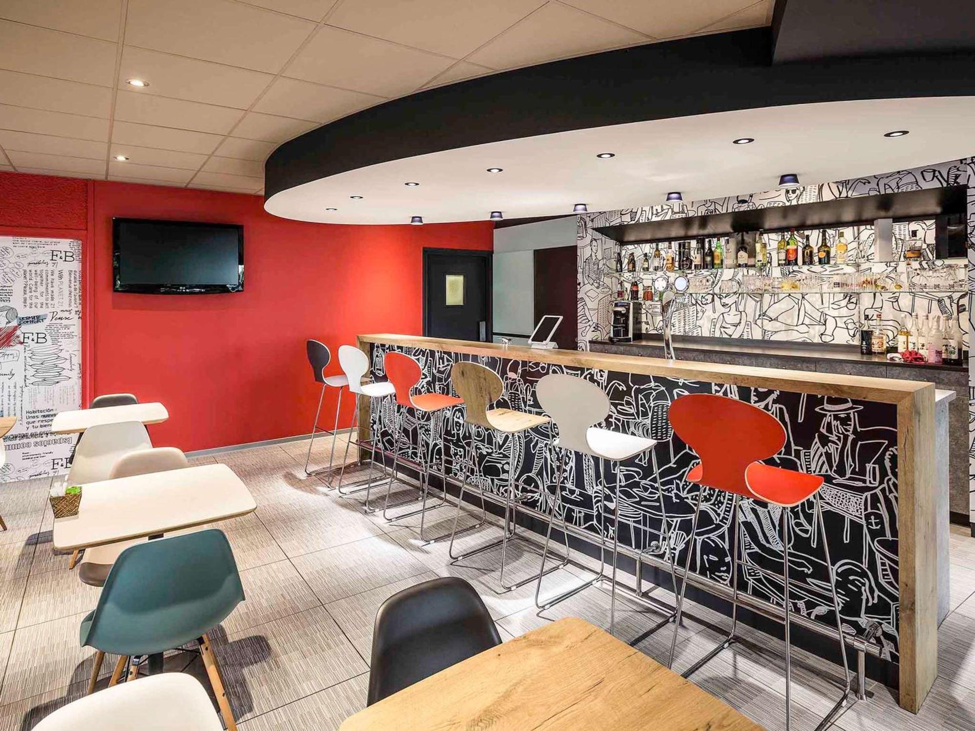 Отель Ibis Rennes Cesson Экстерьер фото