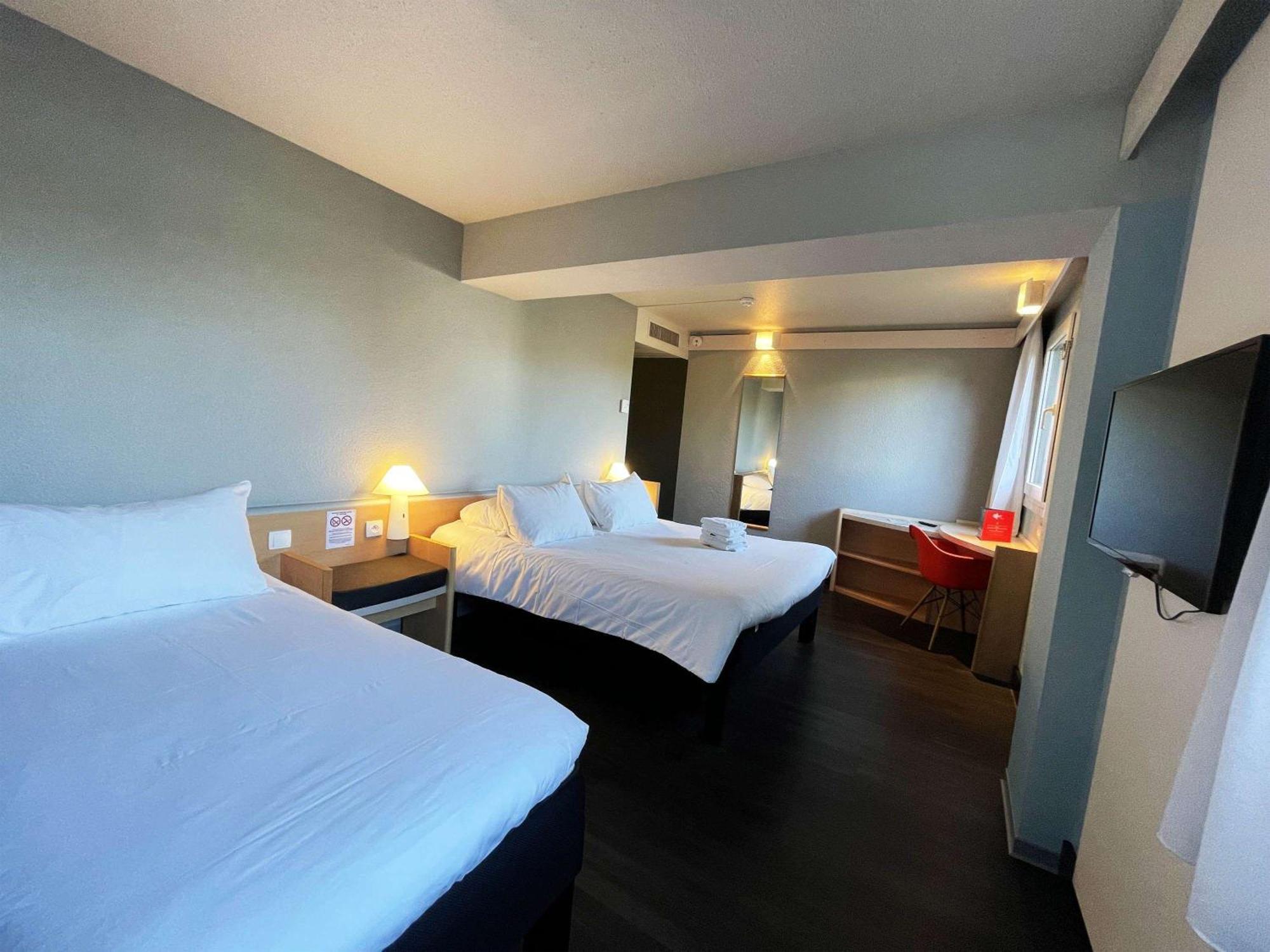 Отель Ibis Rennes Cesson Экстерьер фото